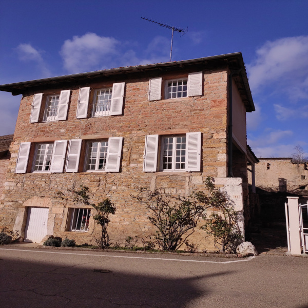 Offres de vente Maison de village La Roche-Vineuse 71960